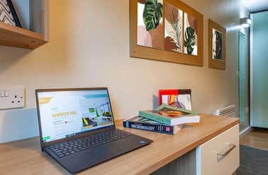 Crown Place, East Reading, Reading - Image 3